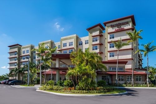 Residence Inn By Marriott Miami West/Fl Turnpike Хиалеа Гардънс Екстериор снимка